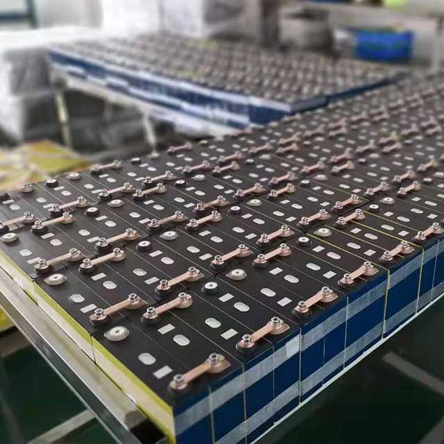 Гальванические элементы батареи лития LiFePO4 LFP глубокого цикла алюминиевые LiFePO4 100ah призменные 5